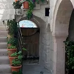 Safran Cave Hotel 3*