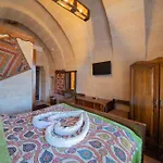 Safran Cave Hotel