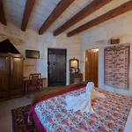 Safran Cave Hotel 3*