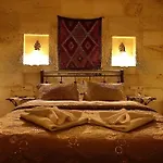 Safran Cave Hotel