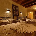 Safran Cave Hotel 3*