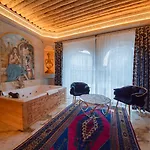 Safran Cave Hotel
