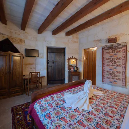 Safran Cave Hotel 2*