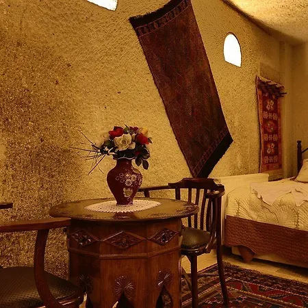 Safran Cave Hotel 2*